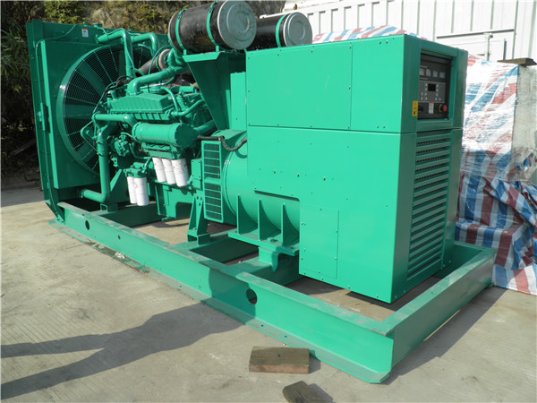 岭东发电车出租-柴油发电机散热器怎样散热