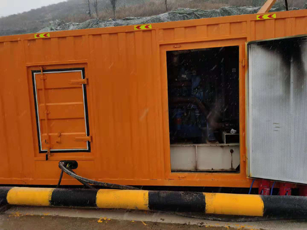 岭东发电车出租-应急柴油发电机组选什么样的比较好？