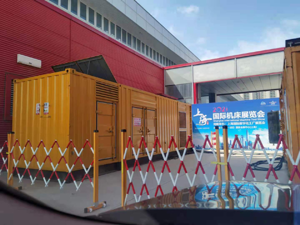 岭东出租发电机-柴油发电机和汽油发电机哪个更好一些？