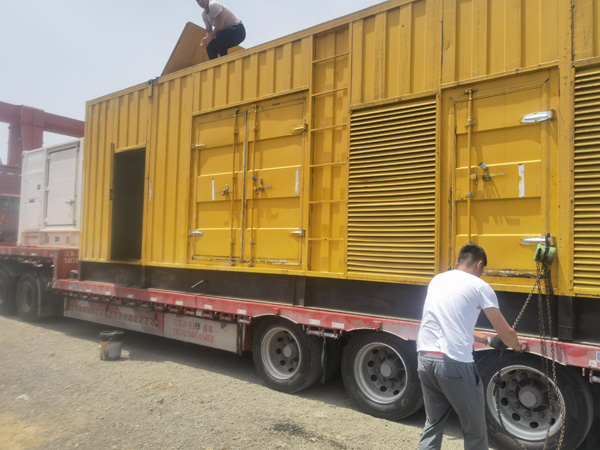 岭东除了负载情况和发动机维护,还有哪些因素会影响 200kw 柴油发电机的油耗?