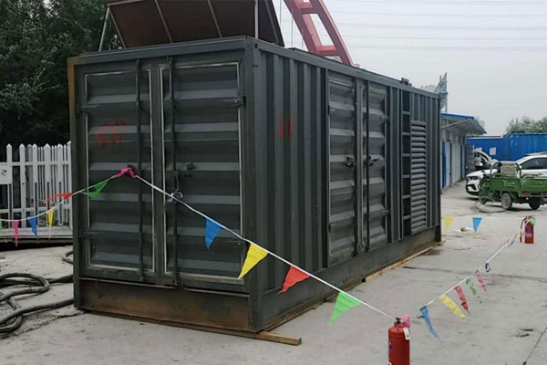 岭东发电机租赁空气滤清器多久更换一次?